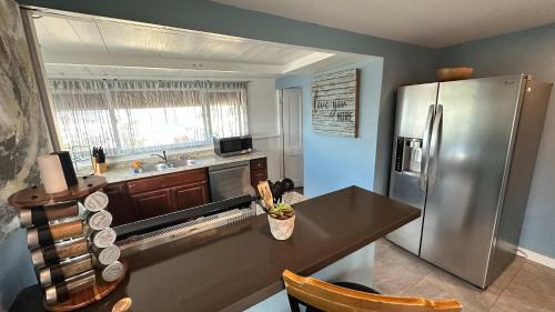 Bankers Hill Apartment | Big Studio with Ocean View max 6 sleepers