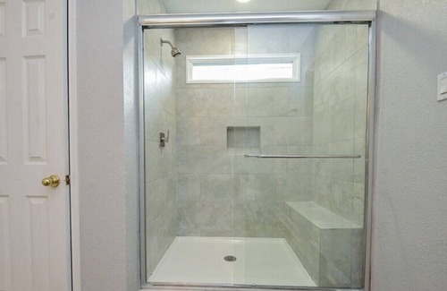 Mission Bend Apartment | Big Super Master Room in Houston
