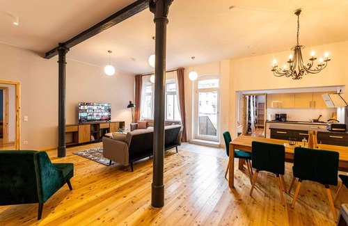 Plagwitz Apartment | Big terrace dream in Little Venice