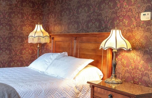 Geneseo Bed & Breakfast | Big Tree Treaty Room - Big Tree Innnn