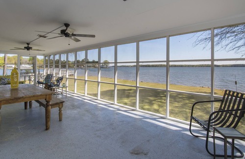 Prosperity House | Big view bungalow with large grounds and private dock on Lake Murray