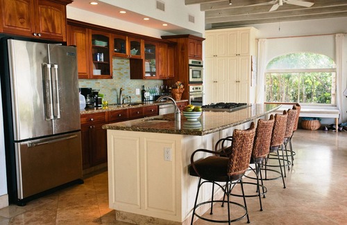 Great Cruz Bay Villa | BIG WATERFRONT BEACH HOUSE WALK TO CRUZ BAY SHOPPING WAVES BELOW BEDROOM WINDOW