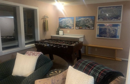 Snow Pine Estates Ski Chalet | Big White Chalet