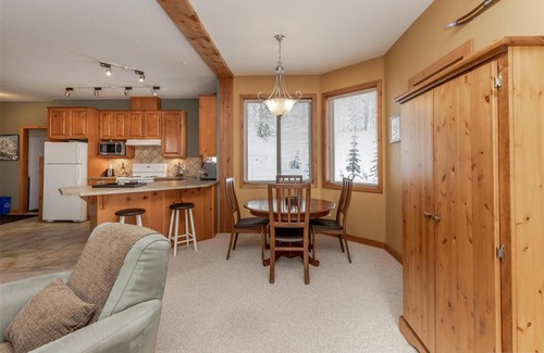 Big White Ski Resort House | Big White Location Location