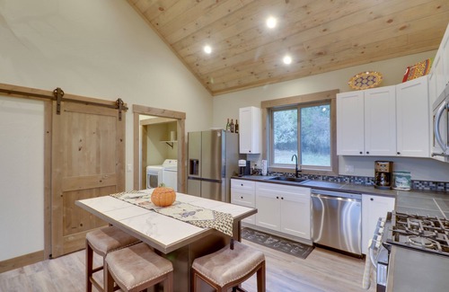 Woods Bay Cottage | Bigfork Cottage w/Lake Views: 5 Mi to Downtown