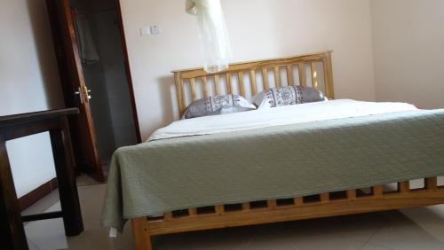 Kibale Hotel | Bigodi Community Lodge