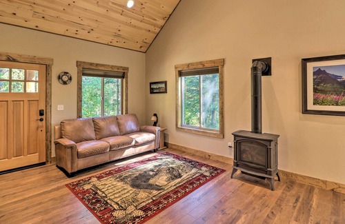 Bigfork Cabin | 'Bigsky' Cabin w/ Fire Pit, Walk to Fishing!