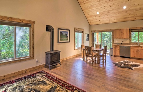 Bigfork Cabin | 'Bigsky' Cabin w/ Fire Pit, Walk to Fishing!