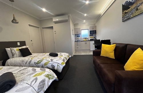 Omarama Hotel | BigSky Motels