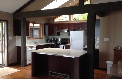 Juan de Fuca Electoral Area Cottage | Bigwood Lodge. Ocean front, sunrise views, quiet and relaxing.
