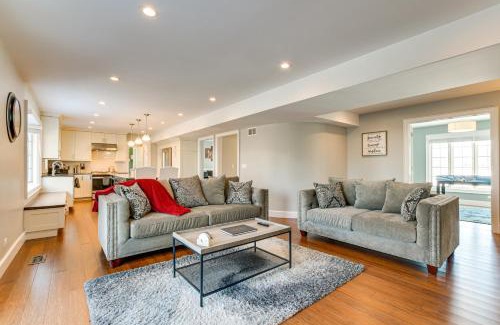 Prospect Heights House | Bike and Kayak Lakefront Prospect Heights Home