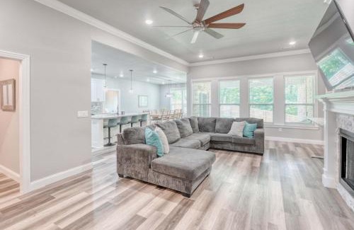 Bella Vista House | Bike-Friendly Retreat with Fenced Yard & Trails
