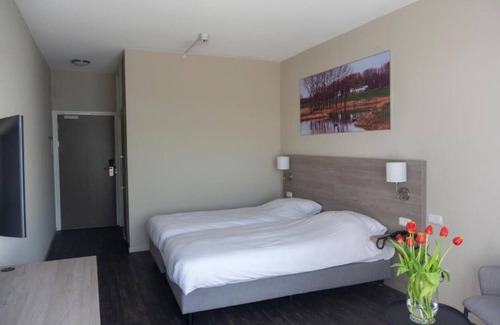 Ooij House | Bike, Hike & Dine: Scenic Adventures from a Quiet Riverside Stay Near Nijmegen