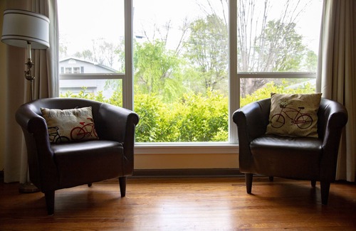 Brevard House | Bike/hike/play! 1/2 mile to Pisgah Nat'l Forest, 7 miles to DuPont. Clean&close