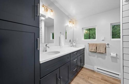 Eagle House | Bike House