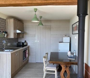 Shorwell House | Bike Shed 1-Bed Cottage Sleeps 2 Pet Friendly