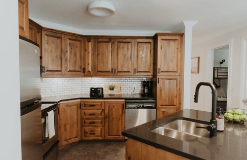 Saint-Faustin-Lac-Carre Apartment | Bike Ski In/Out Rodeo and Fall color festival