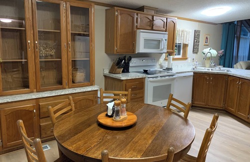 Peterson House | Bike trail stay near Lanesboro