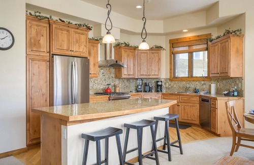 Bear Crossing House | Bike Trails | Hot Tub w/Mountain Views!