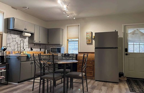 Bellaire House | Bikers, Hikers, Trails close, Pet ok, Families,