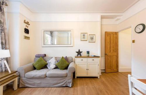 West Harrow Apartment | Bikki Apartments - 2 Bedroom