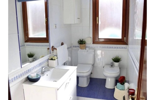 Barakaldo Apartment | Bilbao-Barakaldo near BEC 5% 15' from Bilbao