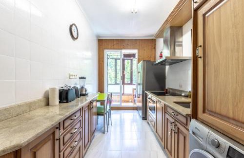 Barakaldo Apartment | Bilbao BEC with parking by Aston Rentals