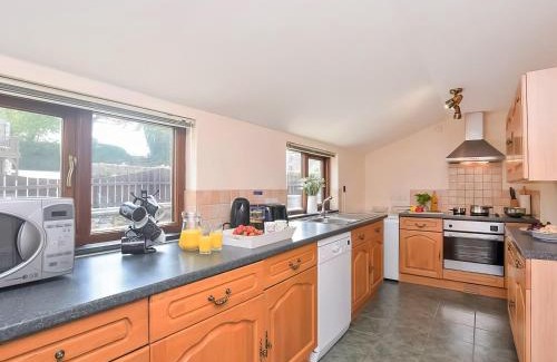 Brazzacott House | Bill And Ben's Cottage - Uk48619