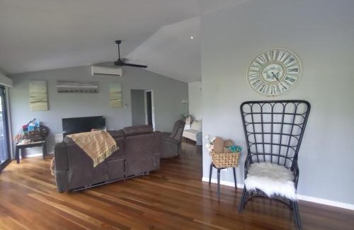Cooran Villa | Billabong Inn