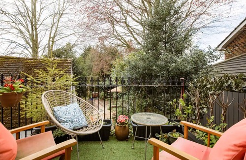 Billericay House | Billericay Georgian House, Sleeps 6 - Pet Friendly