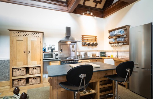 Lyme Regis House | Billiard House Rousdon, 350 acres, private beach - winter discounts !