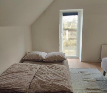 Asted House | Billig overnatning tæt på badestrand og jesperhus