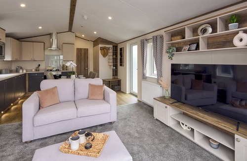 Great Billing House | Billing Aquadrome 2 Bed Hot Tub Caravan MD02