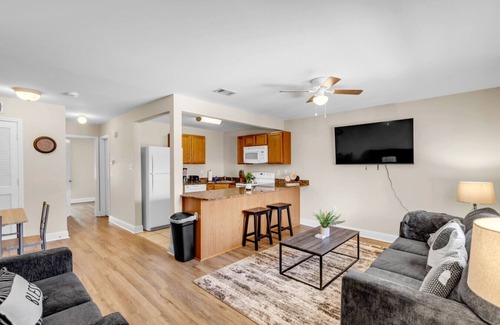 Biloxi Apartment | Biloxi Beachside Getaway