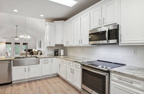 St. Martin House | Biloxi Waterfront House With A View (Downtown Biloxi, Ocean Springs & Keesler)
