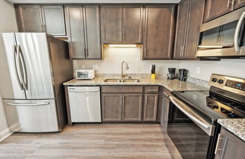 Clarksville Apartment | Biltmore Luxury 1513 #3 Townhomes l 2Bd 2 Bth