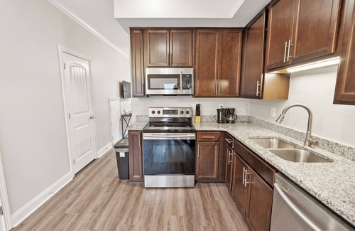 Clarksville Apartment | Biltmore Luxury 1517 #6 Townhomes l 2Bd 2 Bth
