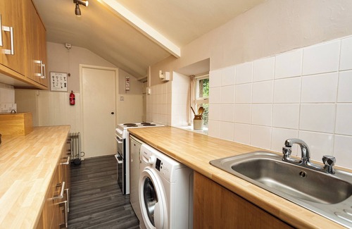 Lesbury Cottage | BILTON FARM COTTAGE NO2, pet friendly, with a garden in Alnmouth