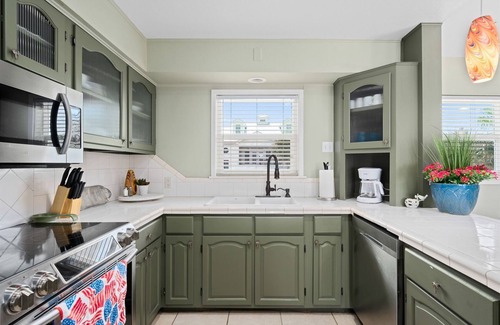 Key Allegro House | Bimini`s All 4 Sea Suns -Year-Round Fun!