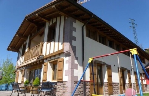 Baztan Cottage | BINAHIA Full rental house, for 28 people