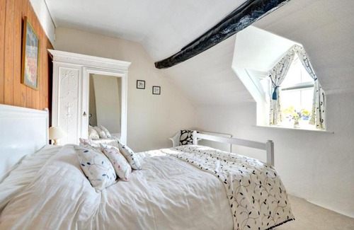 Scarborough House | Binkleys Cottage