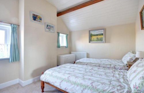 Scarborough House | Binkleys Cottage