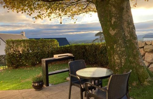 Newry Ski Chalet | Binnian Gateway