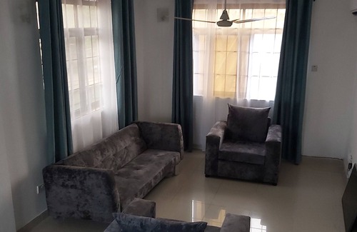 Oyster Bay Apartment | Binti's Cosy Nest
