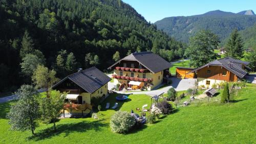 Hintersee House | Bio-Bauernhof Vordergrubenbach - Familie Oberascher