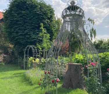 Kuhnhausen House | BIO Kastanienhof Erfurt - Appartements und ayurvedische Jurten