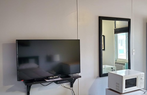 Wainwright Hotel | Bio Vista Motel