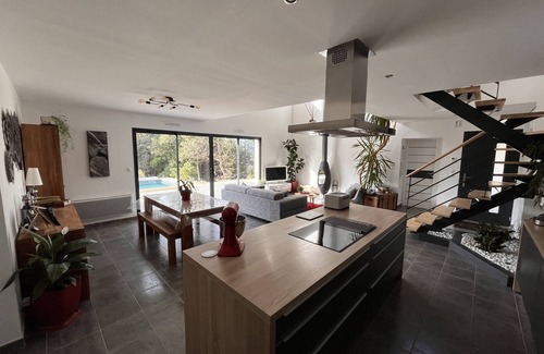 Saint-Julien-de-Peyrolas Villa | Bioclimatic house on the edge of a forest Heated swimming pool - Gorges de l'Ardèche