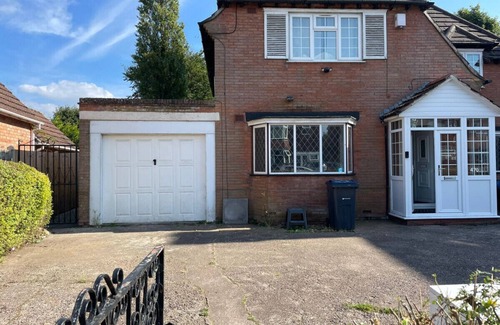 Edgbaston House | Birch, 7 Large Bedrm, Sleeps 14