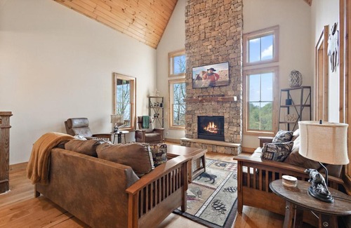 Banner Elk House | Birch and Squirrel Lodge
